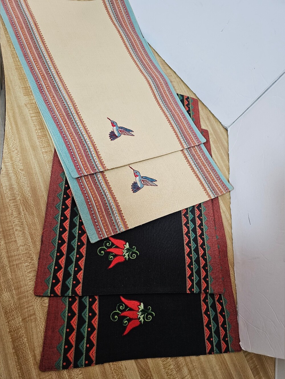 Kay Dee Designs Simply Southwest Embroidered Placemats Set of 4 (2 Chili, 2 Bird